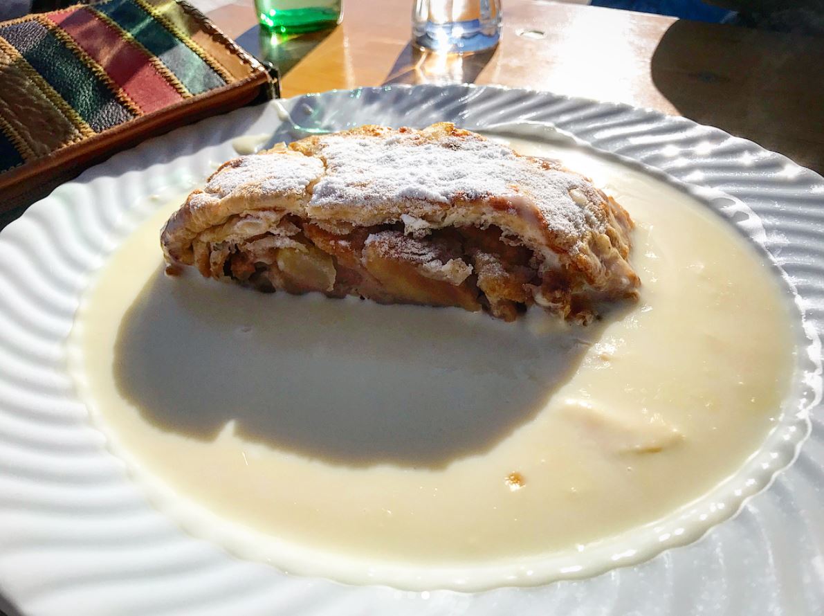 Apfelstrudel