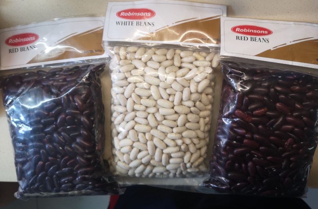 White beans and red beans to be used for chili con carne